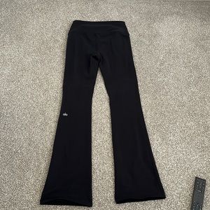 Alo yoga flared pants